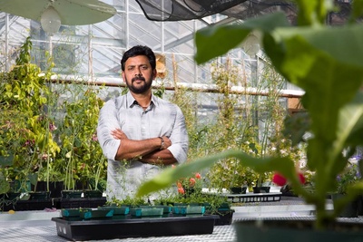 Marcus Samuel, associate professor of integrative cell biology in the Faculty of Science at the University of Calgary, is one of four recipients of Strategic Partnership Grants announced Wednesday by NSERC. Photo by Riley Brandt, University of Calgary 