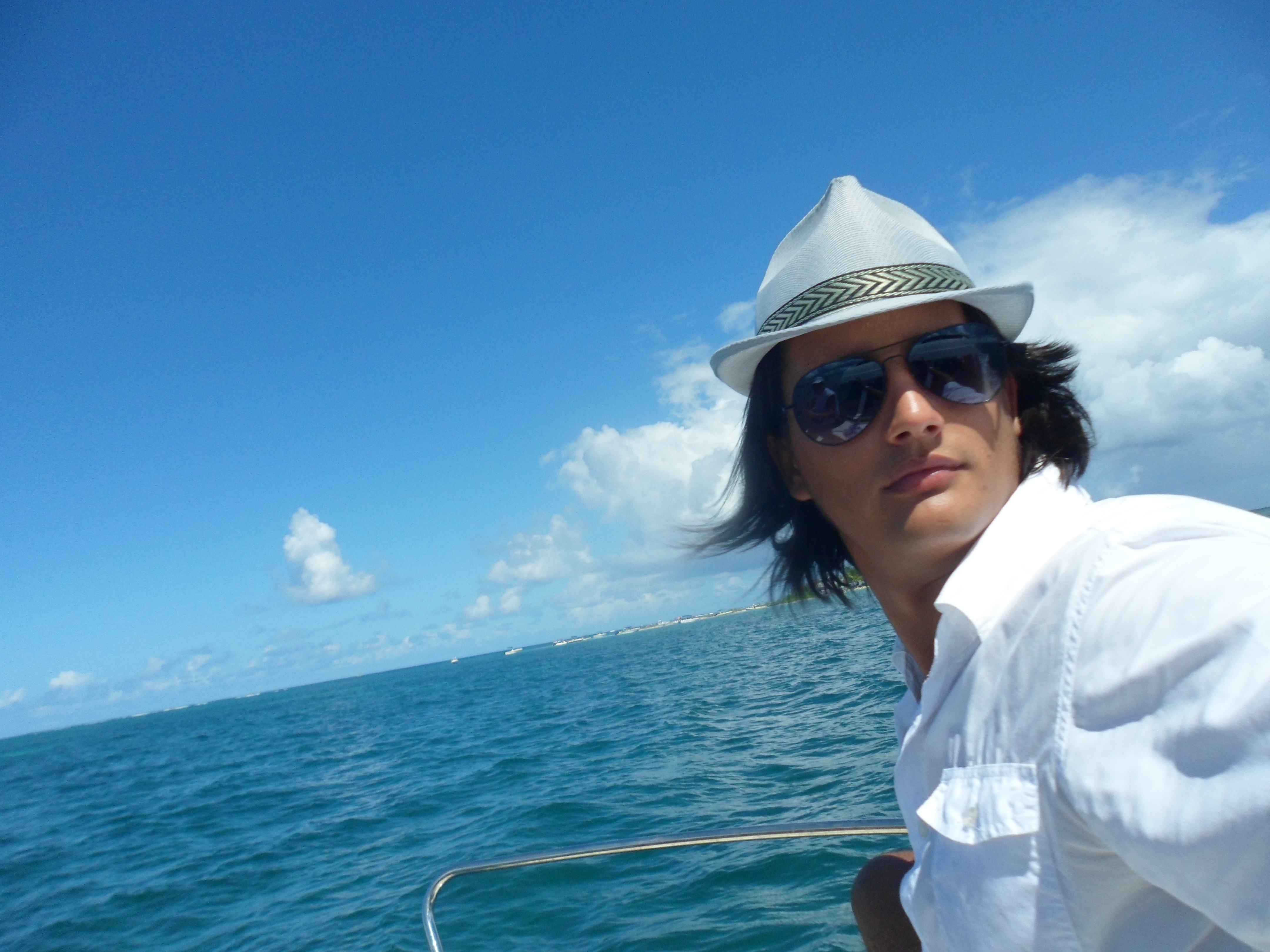 Carlos Carlos